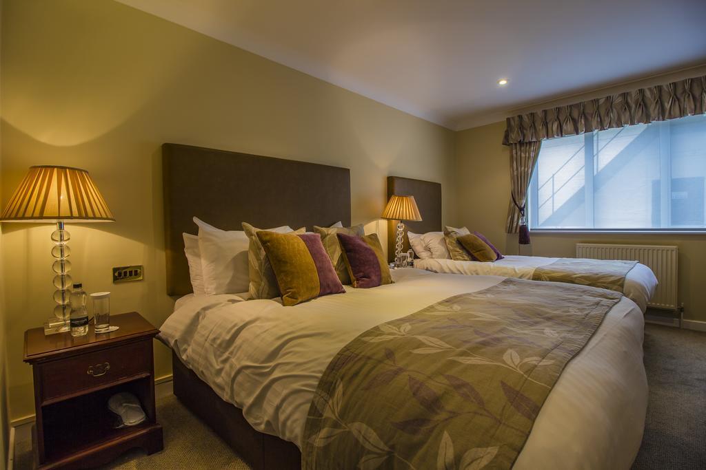 The Three Swans Hotel, Market Harborough, Leicestershire Kültér fotó