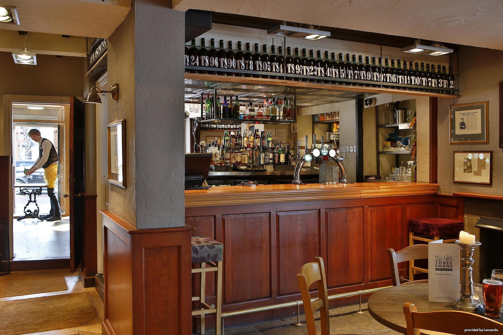 The Three Swans Hotel, Market Harborough, Leicestershire Kültér fotó