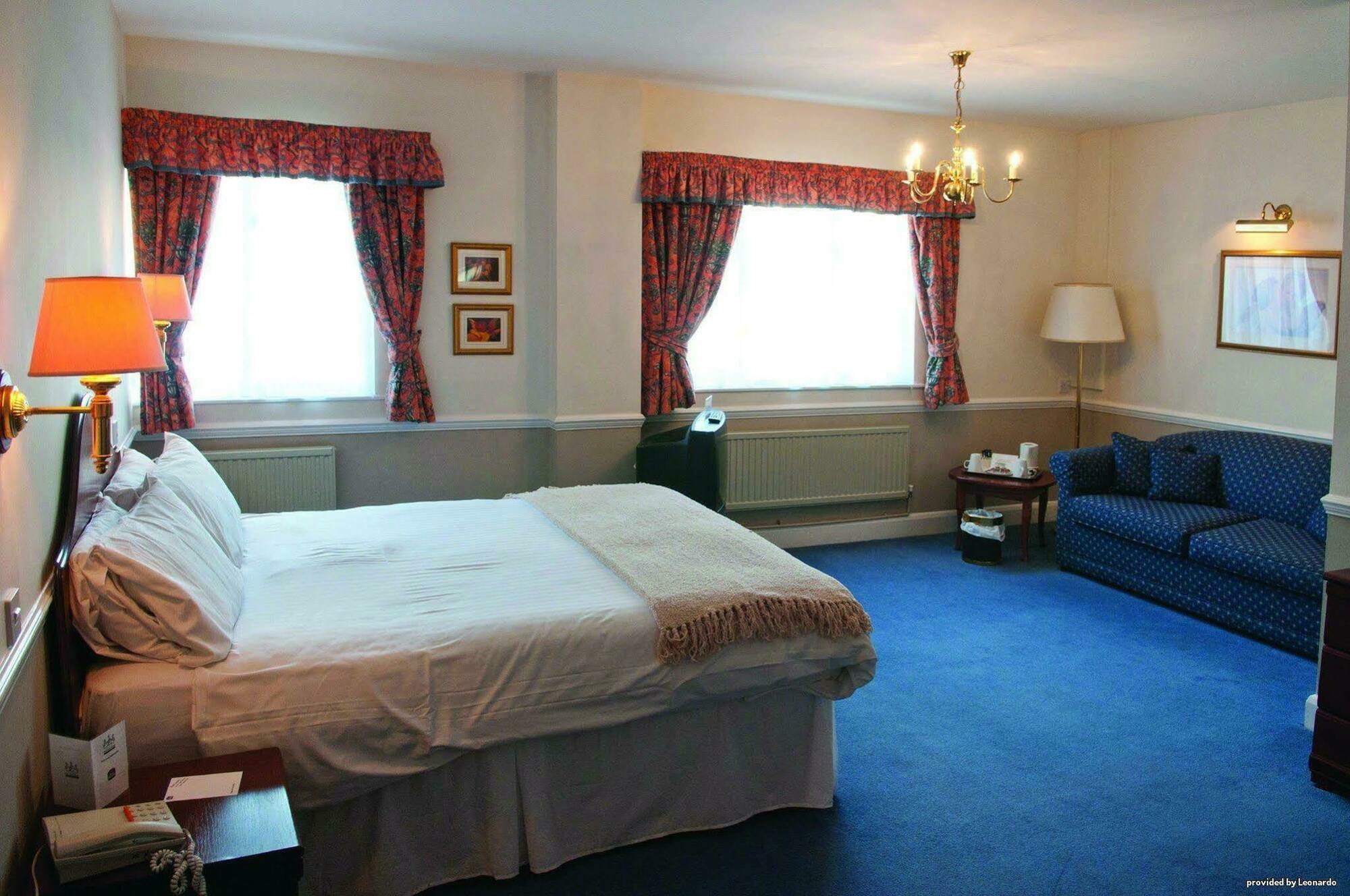 The Three Swans Hotel, Market Harborough, Leicestershire Szoba fotó